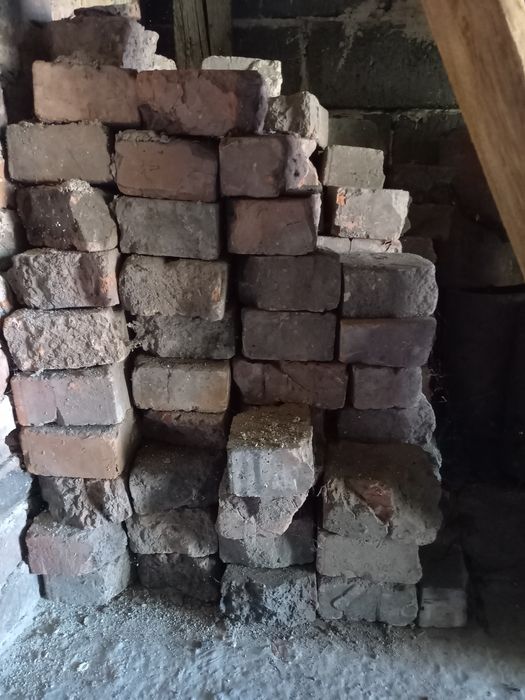 Gruz ceglany, betonowy kilka taczek