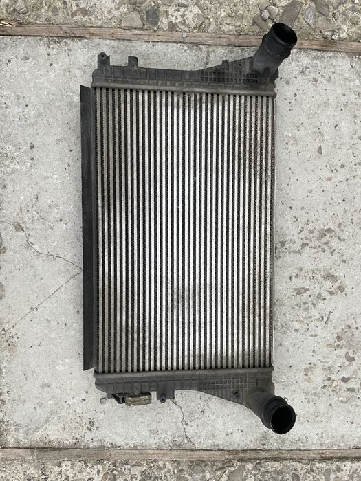 Радіатор інтеркулера VW Volkswagen Passat
