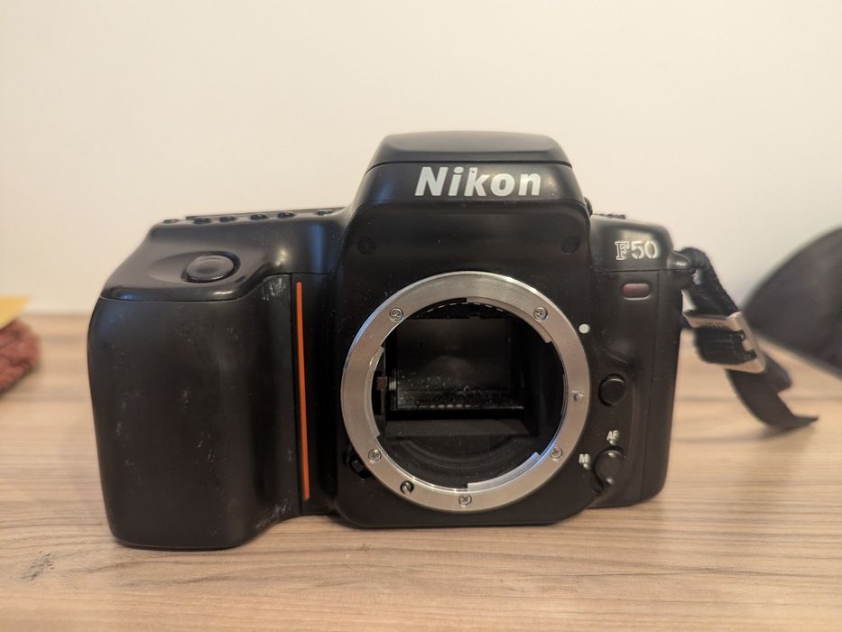 Nikon F50 w pełni sprawny