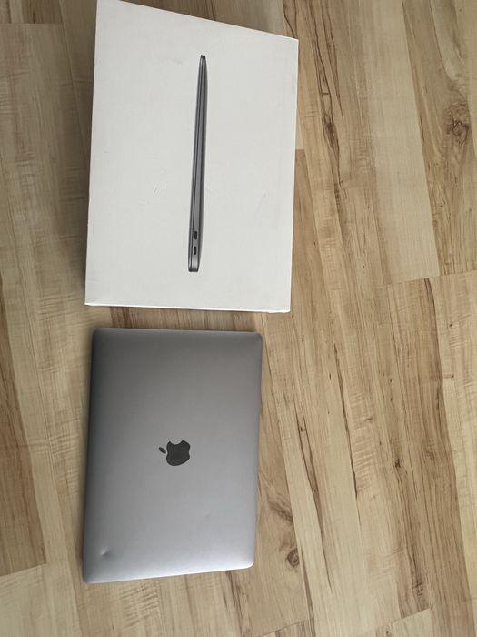 Macbook air 2020 nowa bateria !