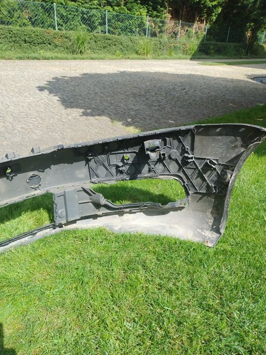 Zderzak przód passat b7