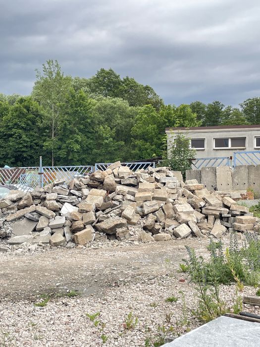 Gruz betonowo granitowy