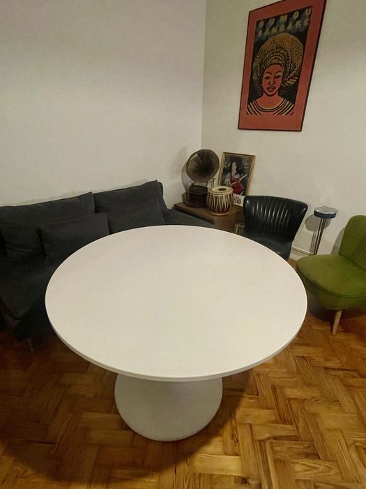 Mesa Redonda Docksta | Docksta Round Table