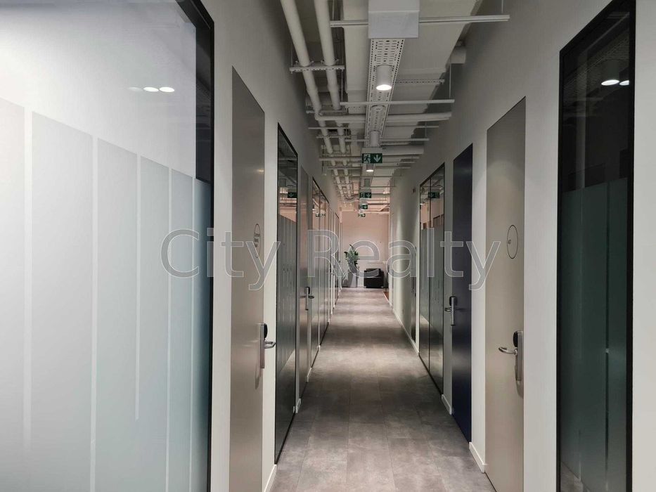 Офіс 50 м.кв. пр-т Берестейський 53 Солом'янський Генератор Меблі Без%