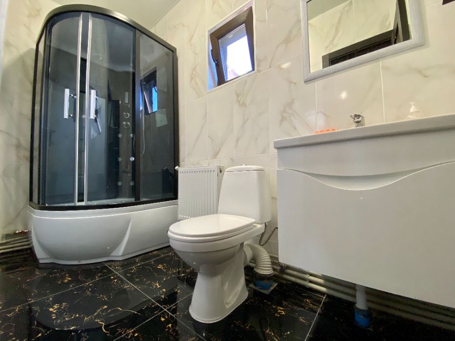 Посуточная аренда дома с сауной на Осокорках. Подобова оренда будинку.