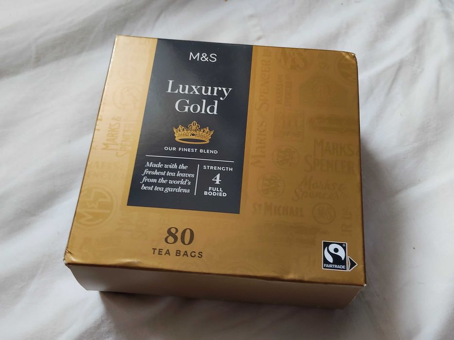 Marks and Spencer herbata Luxury Gold