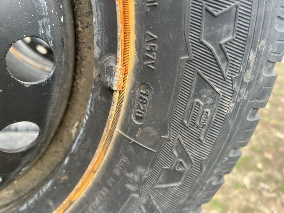 Резина 215/65r16c З дисками