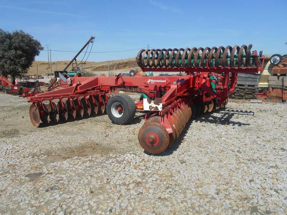 Grade Kverneland 40d com rolos