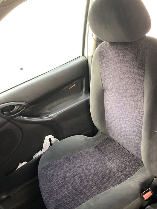 Vendo Ford Focus 1.4