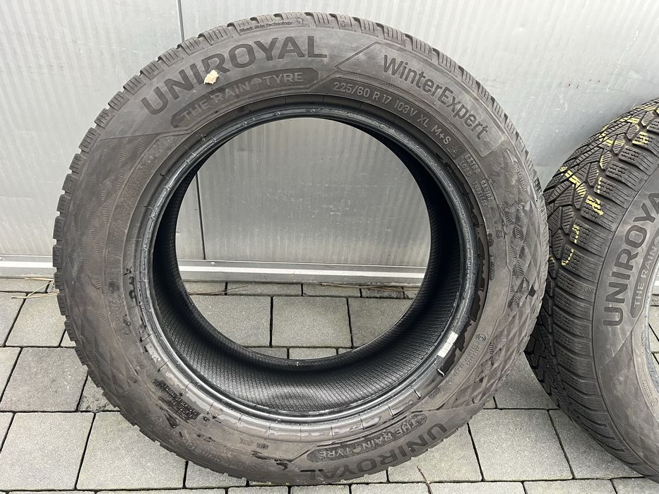 Uniroyal WinterExpert 225/60/17