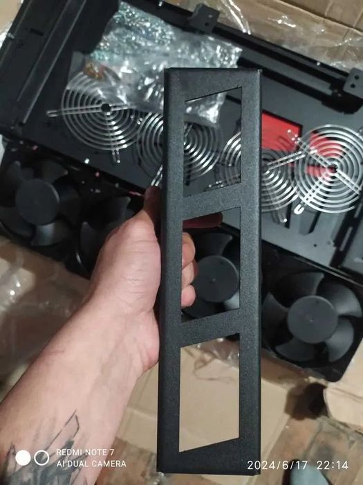Obudowa Koparki Kryptowalut Donnager Case 8 GPU