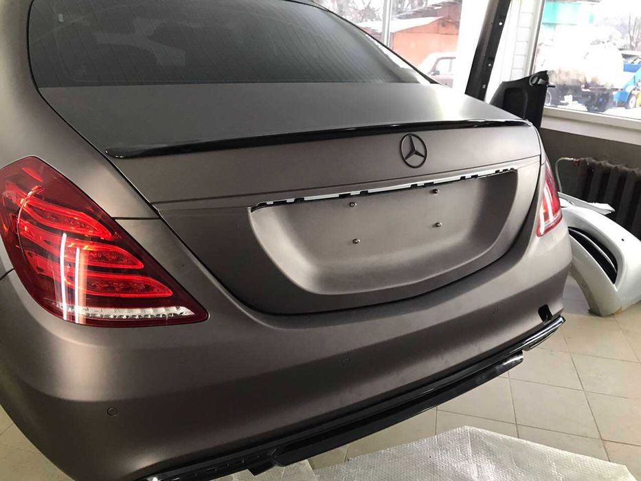 Спойлер Mercedes W222 тюнинг сабля стиль AMG (черная, пластик)