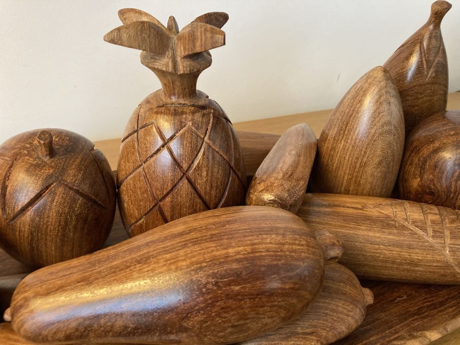 Artesanato do Senegal: Fruteira e Frutas em Madeira Maciça Esculpida