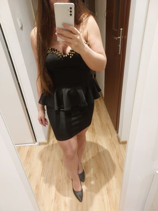 Sukienka baskinka Mała czarna złote dodatki sylwester andrzejki