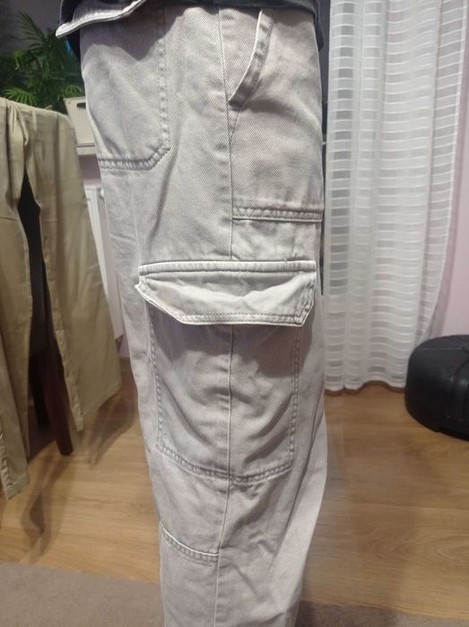 Spodnie Bershka rozmiar 32 szare bojowki