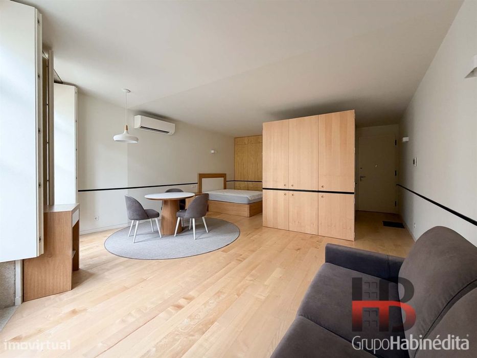 Apartamento T0 Arrendamento em Cedofeita, Santo Ildefonso, Sé, Miragai