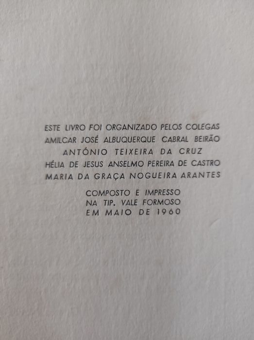 Livro de curso da Faculdade de Medicina do Porto 54-60.
Texto e ca
