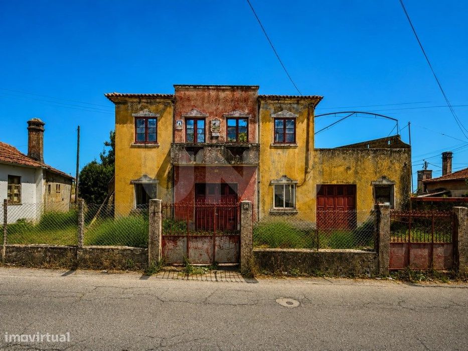 Moradia para reconstrução em Espinho