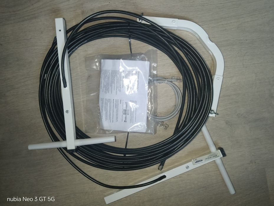 Zewnętrzna antena AK C2 Uni do LTE/GSM