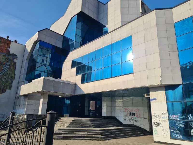 Адміністративний будинок, 2079,2 м2, вул. Соборна, 40