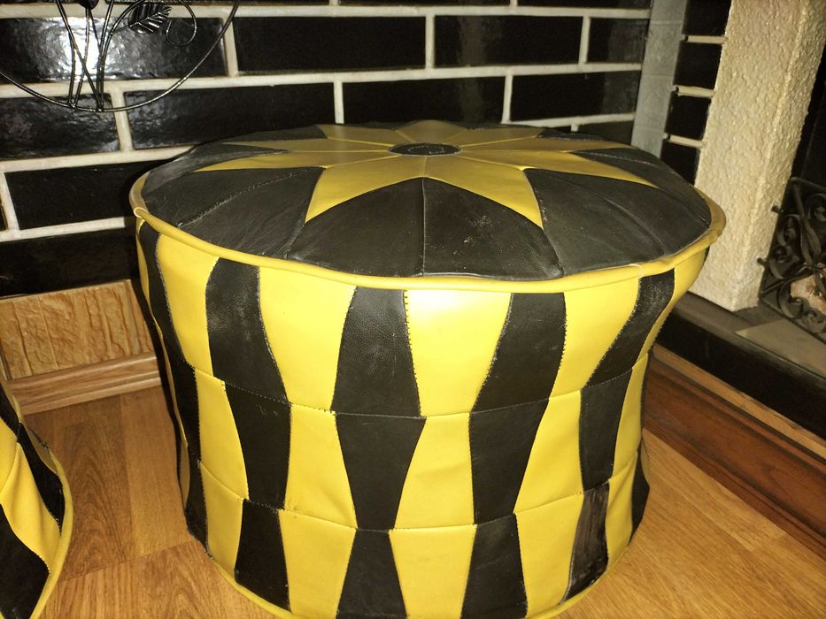 Pufy 2 sztuki  stan idealne