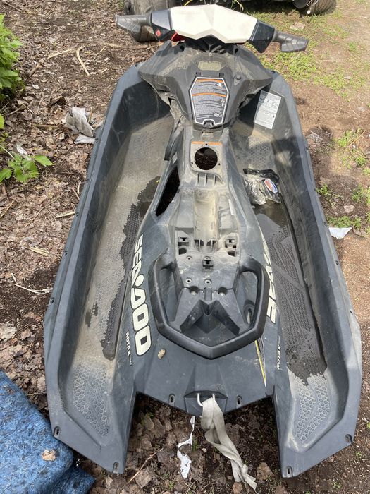 Гідроцикл Seadoo spark запчастини