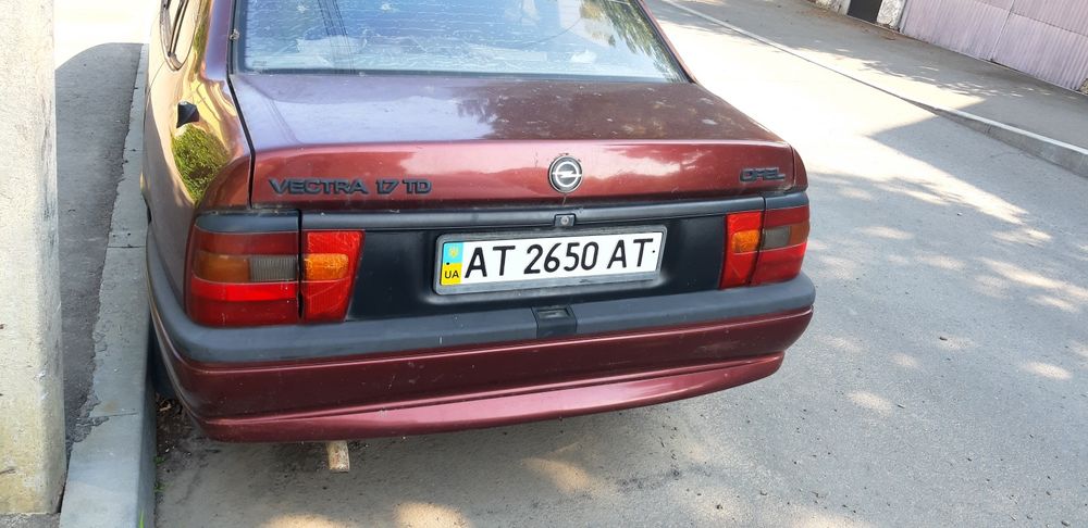 Продається по техпаспорту OPEL VECTRA "В" 1995