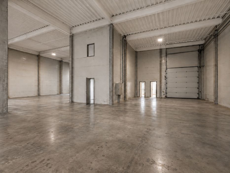 Hala + biura 2690 m² | Baczyńskiego | 25 zł/m² | do 8 m