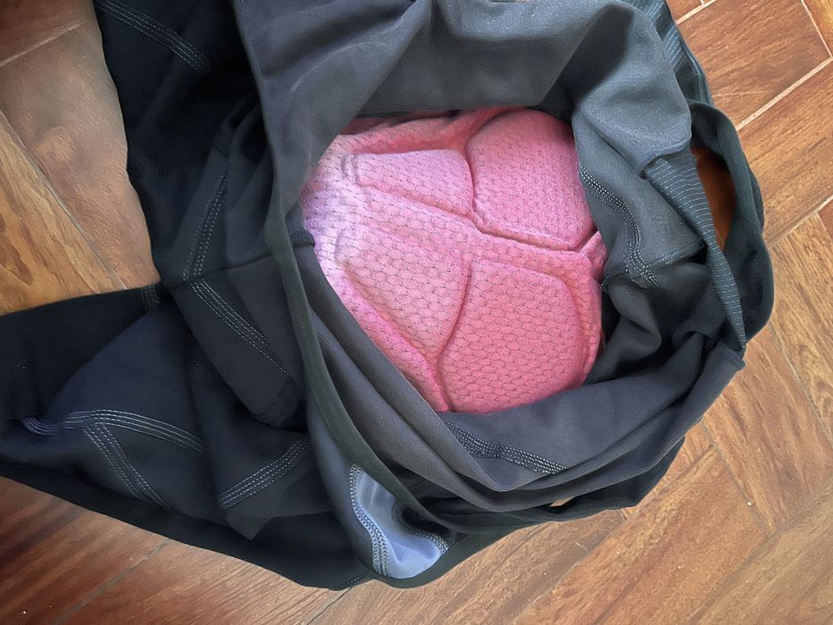 Calções e 1 jerseys de ciclismo