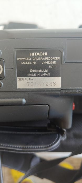 Продам видеокамеру HITACHI