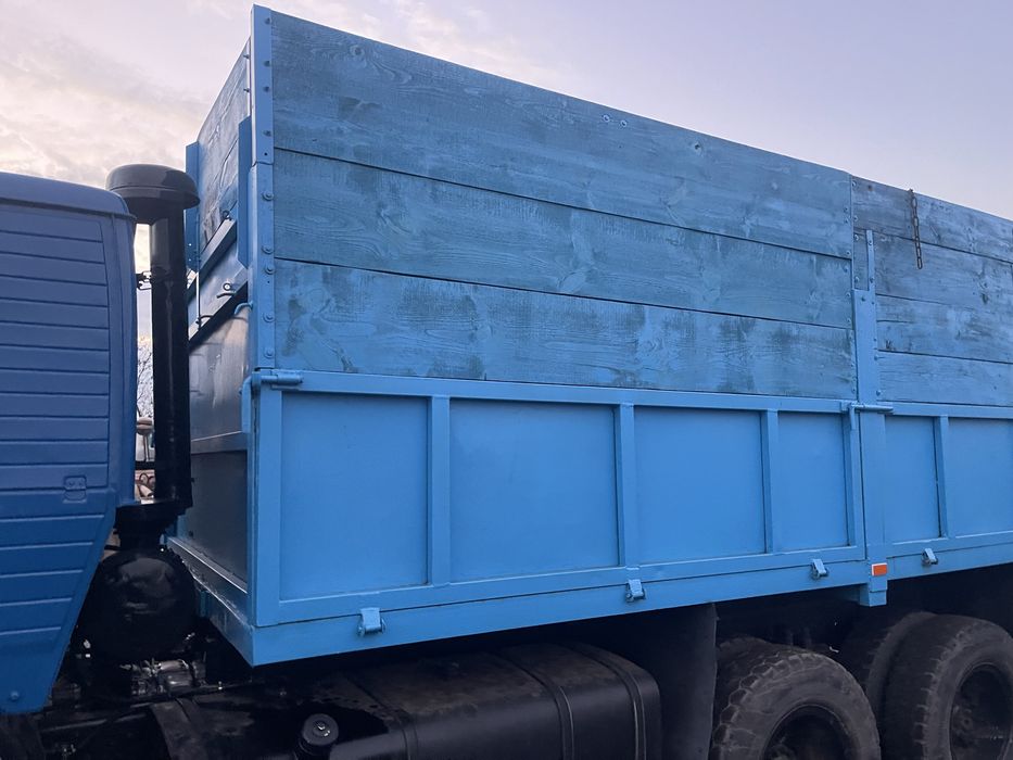 Продам бортовий кузов камаз