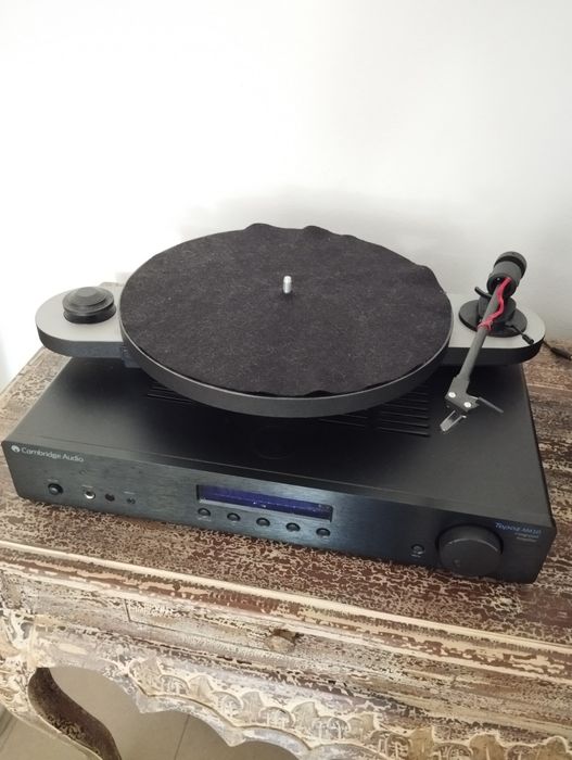 Gira Discos Novo Cambridge Audio com Amplificador e Colunas