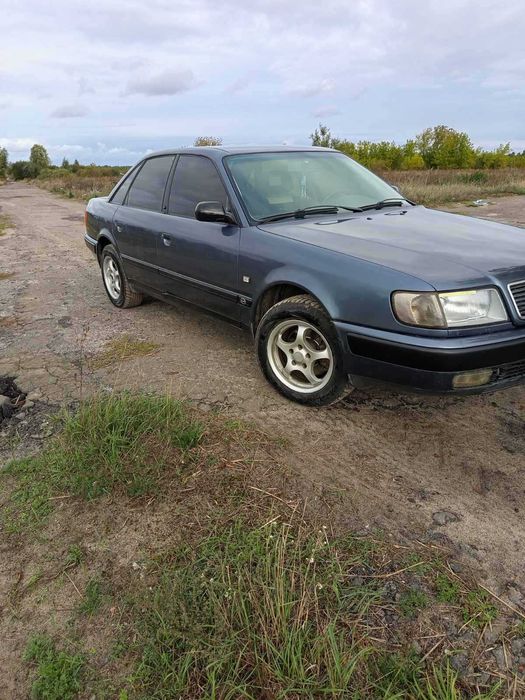 Продам Audi.