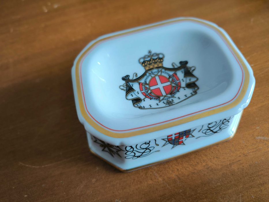 Cinzeiro Vista Alegre - Ordem Malta