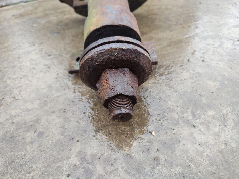 Wał ułożyskowany do cyrkularki krajzegi długość 52 cm z kołem pasowym