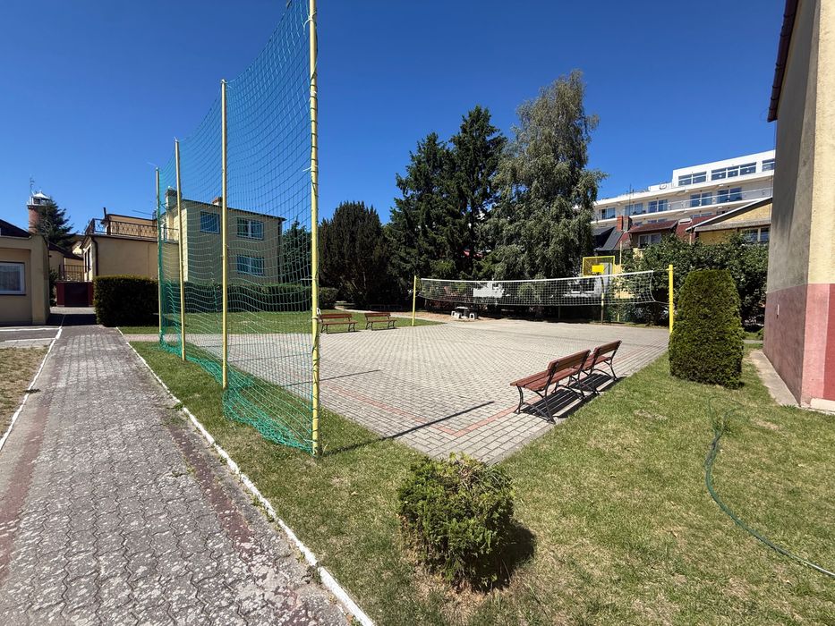 Jarosławiec kompleks turystyczny z basenem nad morzem
