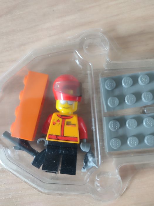 LEGO figurka ...