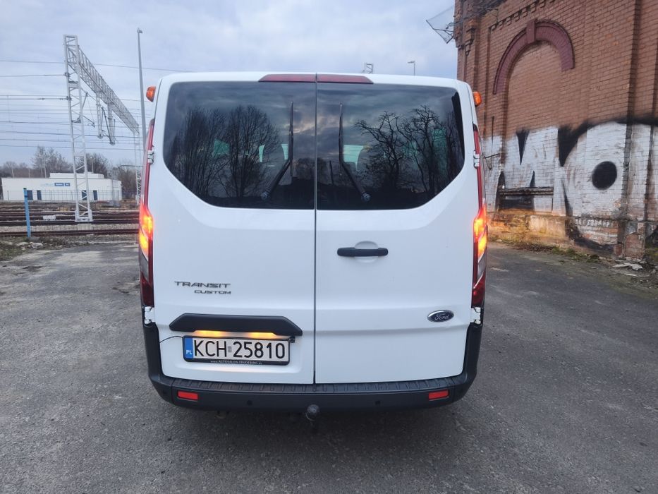 Ford Transit custom 2013 rok 9 osobowy stan bardzo dobry