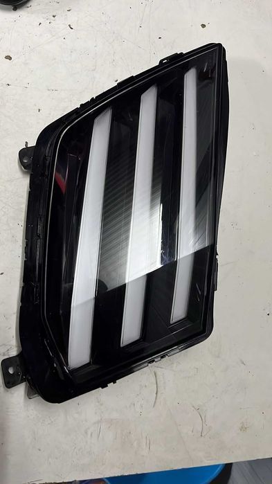 Farol de nevoeiro esquerdo Peugeot 208 II 2023- restyling 2008 II