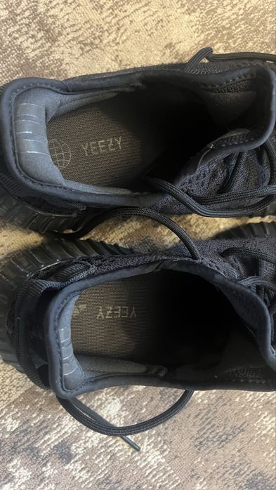 Yeezy Boost 350 V2 “Onyx” 42 | Jak nowe