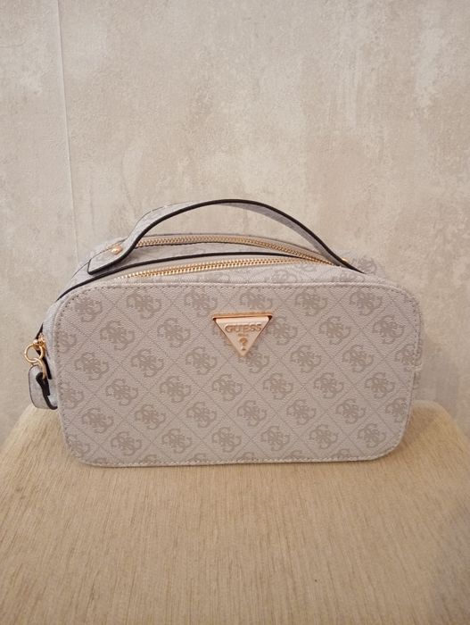 Bolsa para maquilhagem Guess