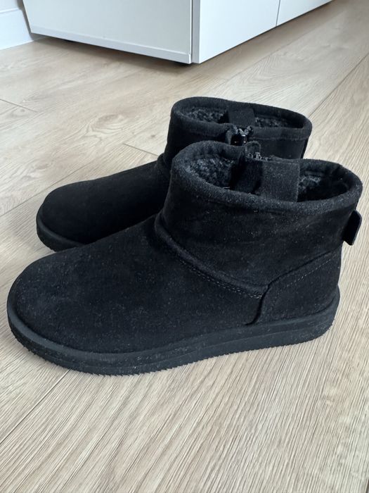 Уггі Zara 35 розмір