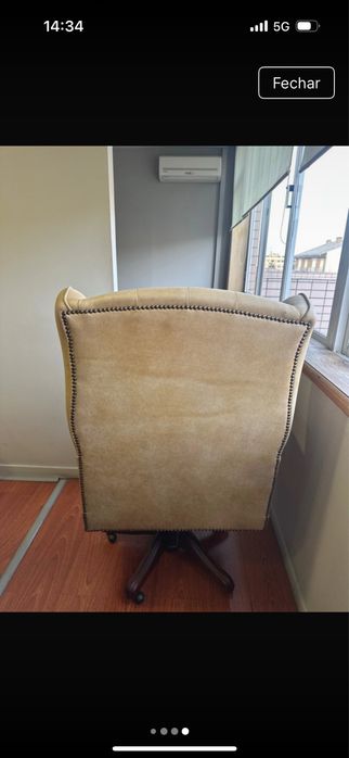 Poltrona, cadeirão em pele