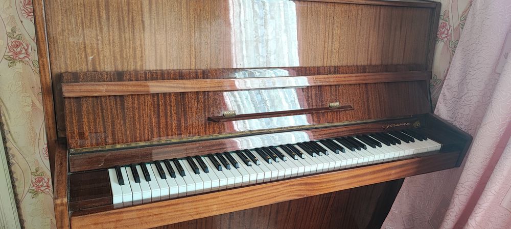 Продам фортепіано