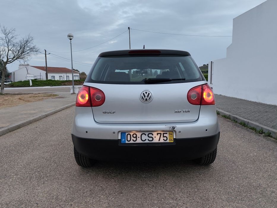 VW Golf V 2.0 TDI Topo de Gama • Teto Abrir • Bola de Reboque • 319 00