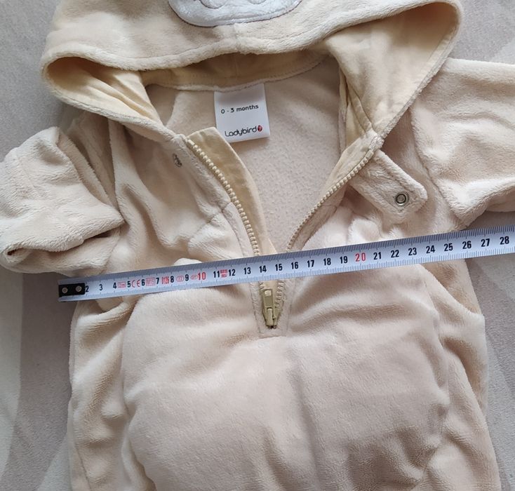 Kombinezon polarowy r. 56 0-3 m miś P2