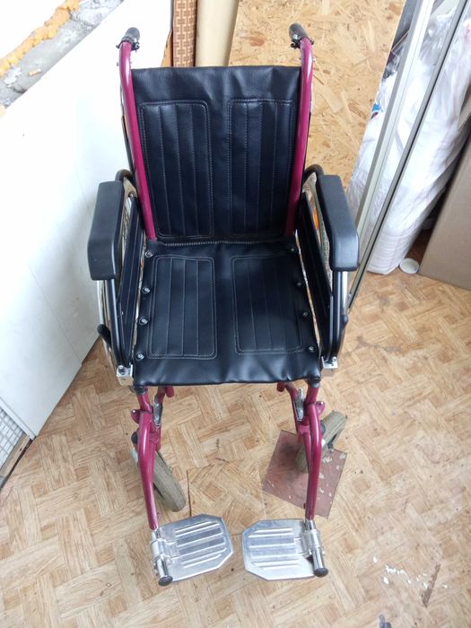 Продам срочно инвалидную каляску