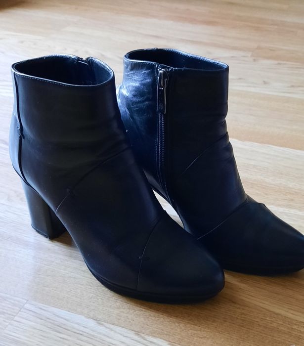 Skórzane botki S But