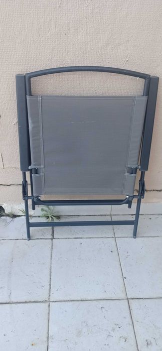 Mesa e cadeiras de exterior