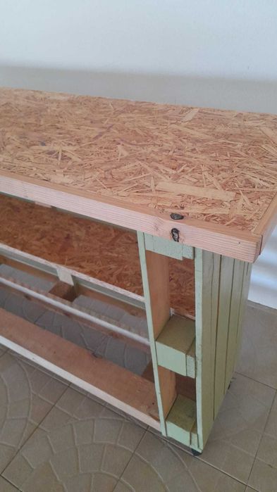 Bar feito em paletes com Rodas